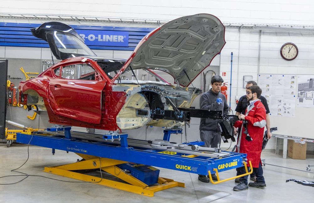 Euroopa tippspetsialistid õppisid Tallinnas Toyota Supra keretehnoloogiat